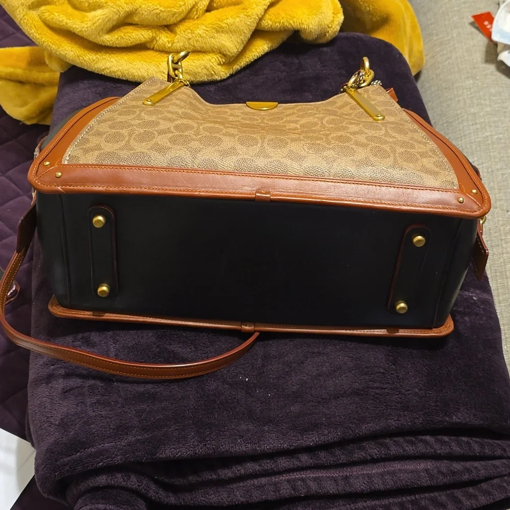 Coach Purse - Picture 3 of 8